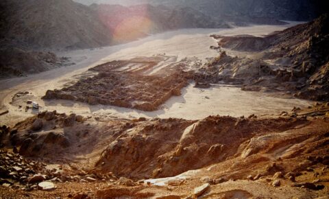 フルガダ発 モンス・ポルフィリテス 日帰りツアー