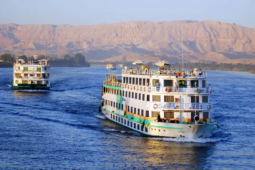 4 Days Deluxe Nile Cruise From Aswan to Luxor