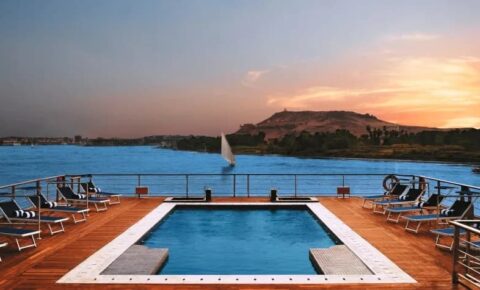 从洪加达出发的经济实惠的豪华尼罗河三晚游轮