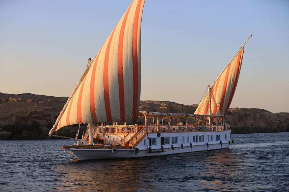 Noor Eldin Dahabiya Nile Cruise 5 Days Luxor to Aswan
