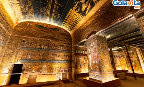 Private Luxor Day Tours to East and West Bank Attractions and Felucca Riding