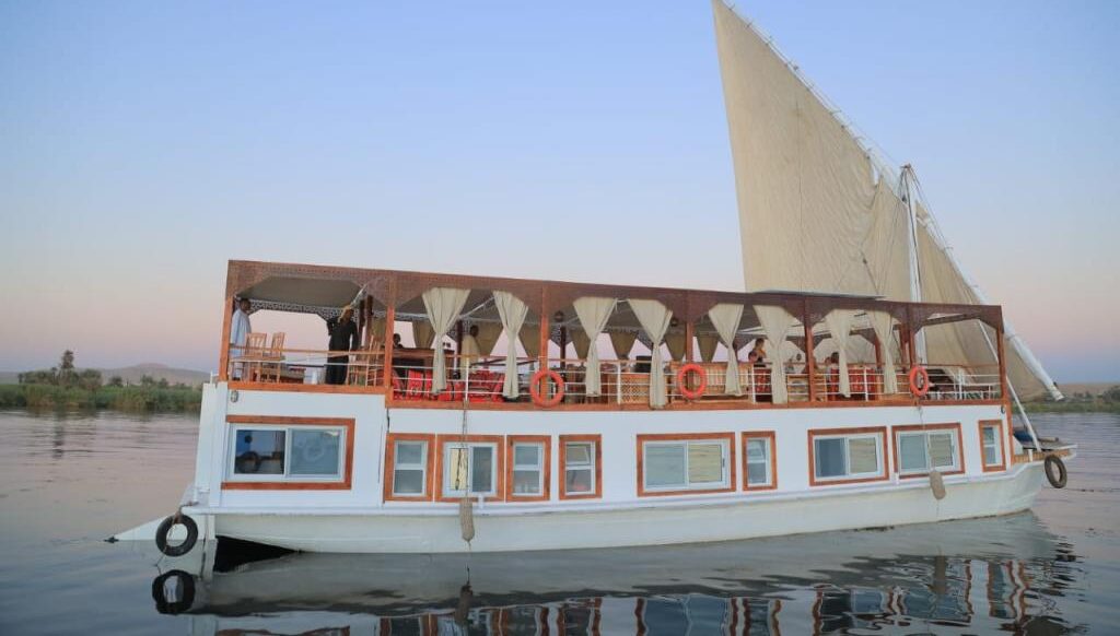 Crociera di 5 giorni sulla Dahabiya Queen Nefer sul Nilo da Luxor ad Assuan