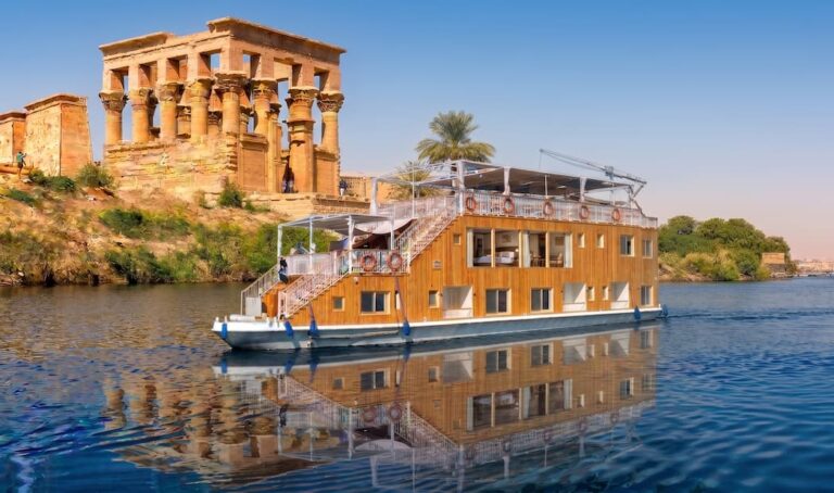 Cruzeiro Sila Dahabiya no Nilo de Assuão a Luxor